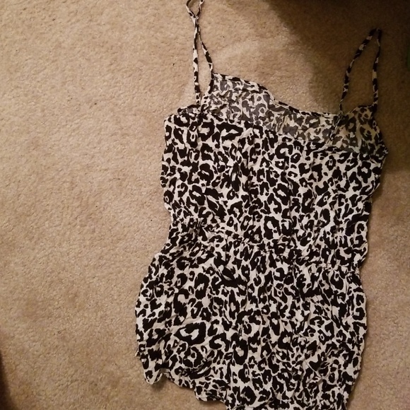 Romper - Picture 2 of 2